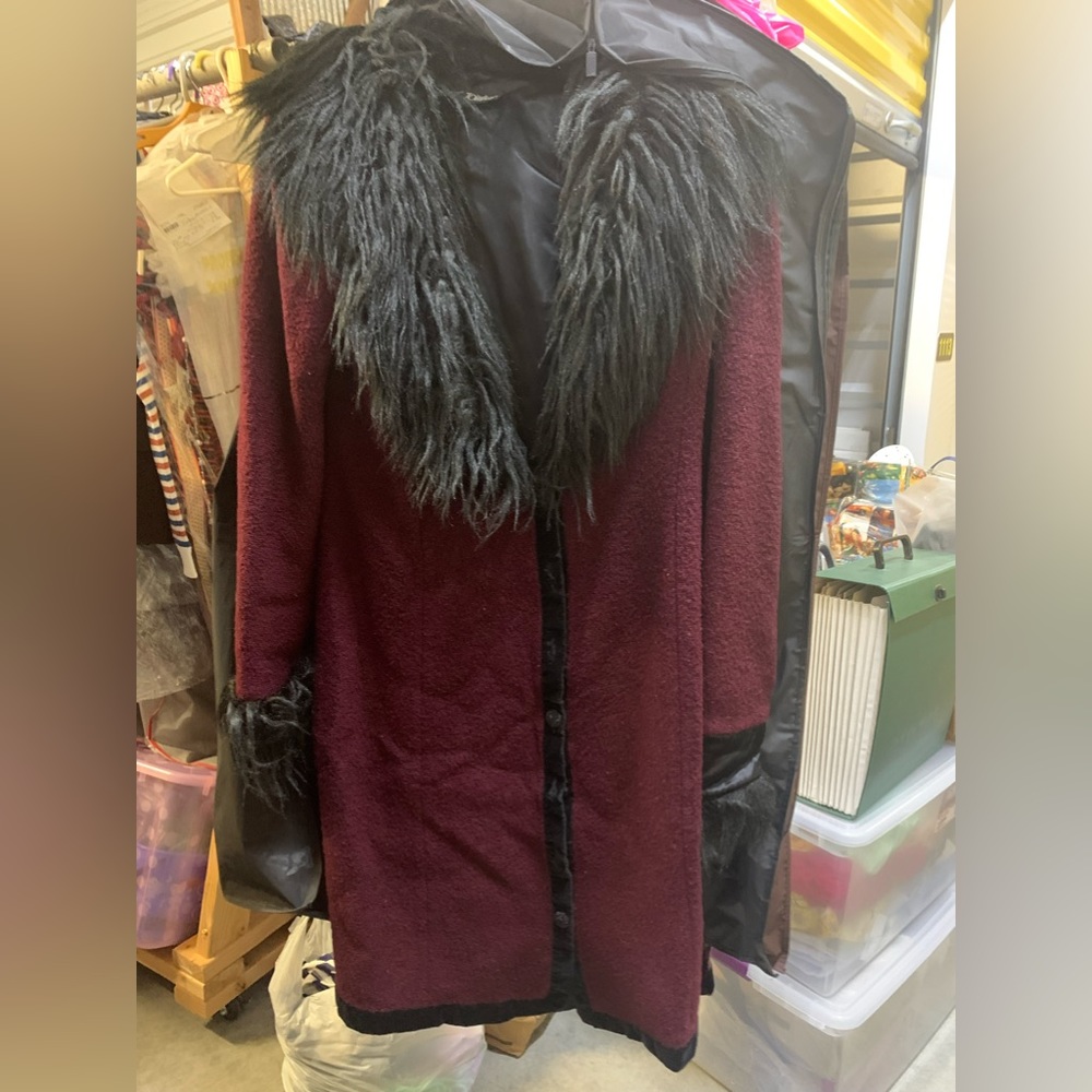 Betsey Johnson vintage coat faux fur RARE burgundy black velvet size L